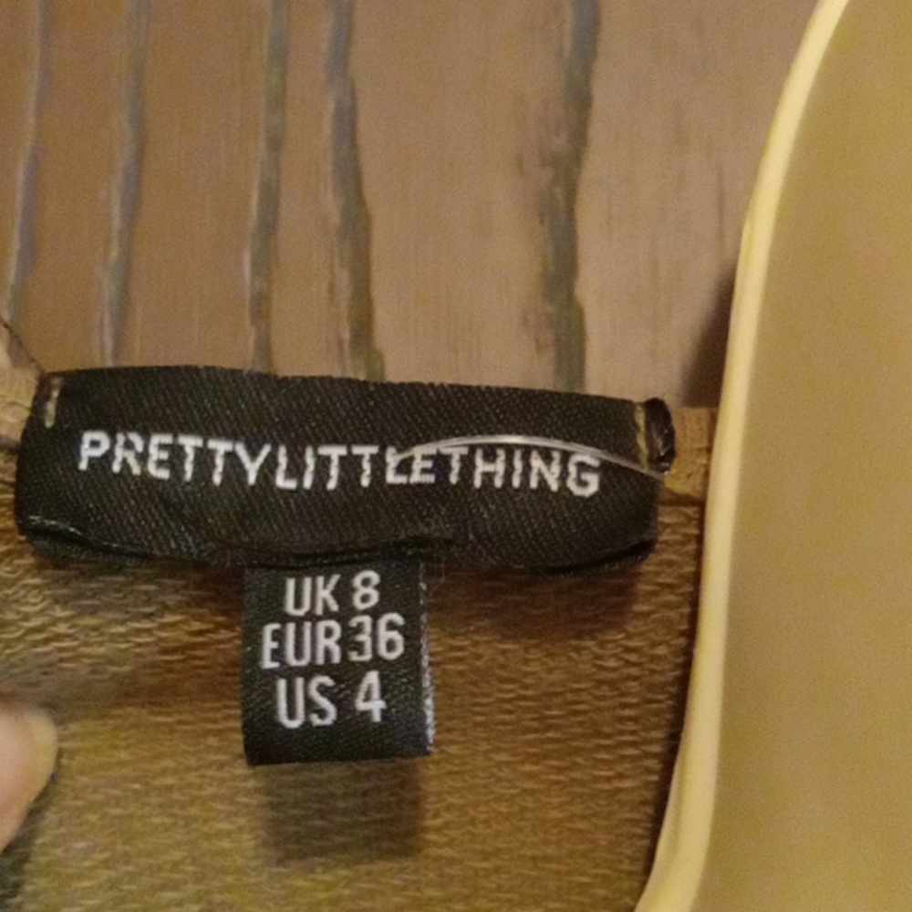 PrettyLittleThing Loop Back Camo Sweater Dress Size Juniors 4 NWT - Picture 6 of 6